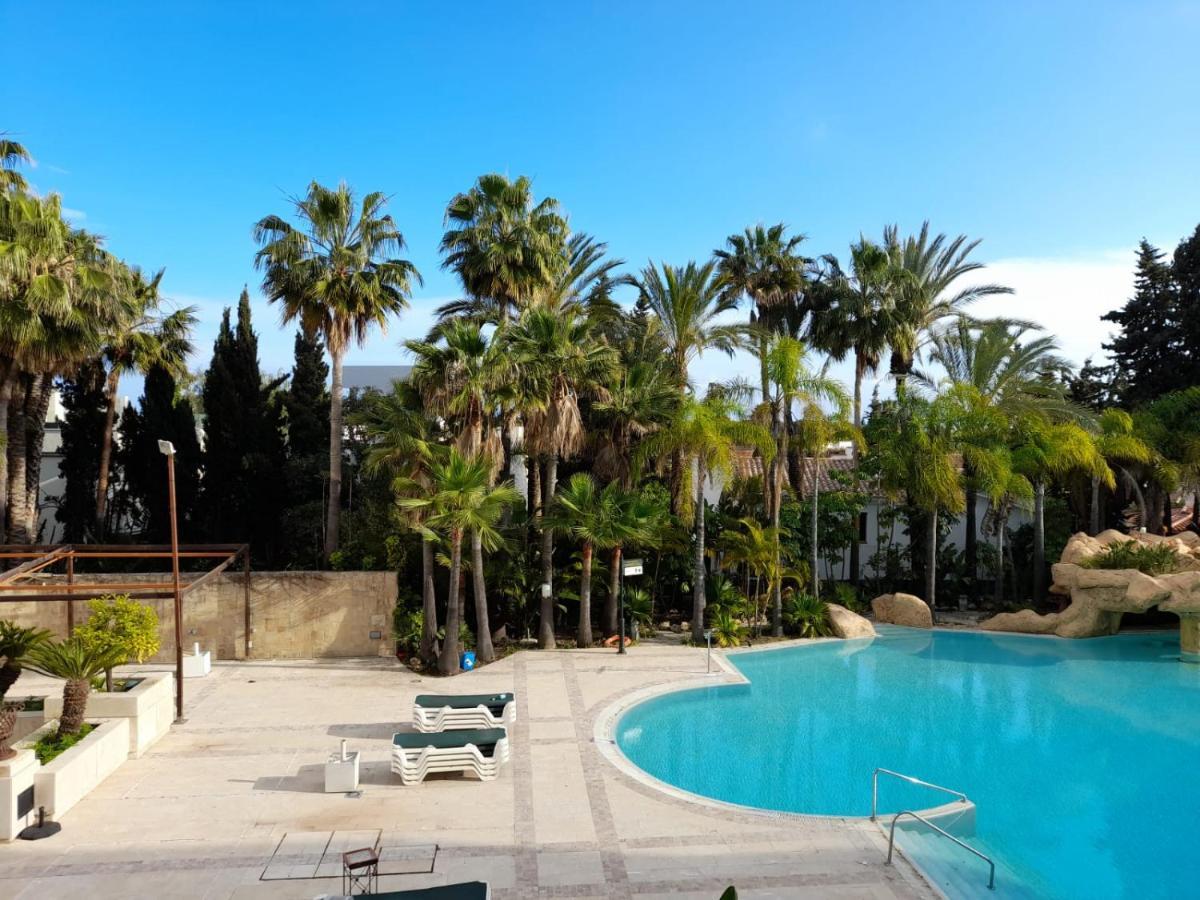 Apartment Guadalpin Residences
